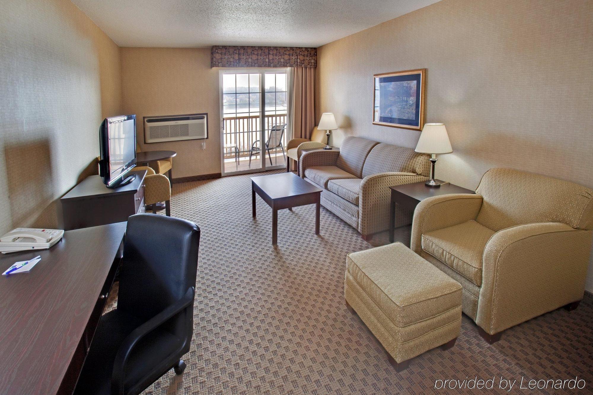 Holiday Inn Express Le Claire Riverfront-Davenport By Ihg Eksteriør billede