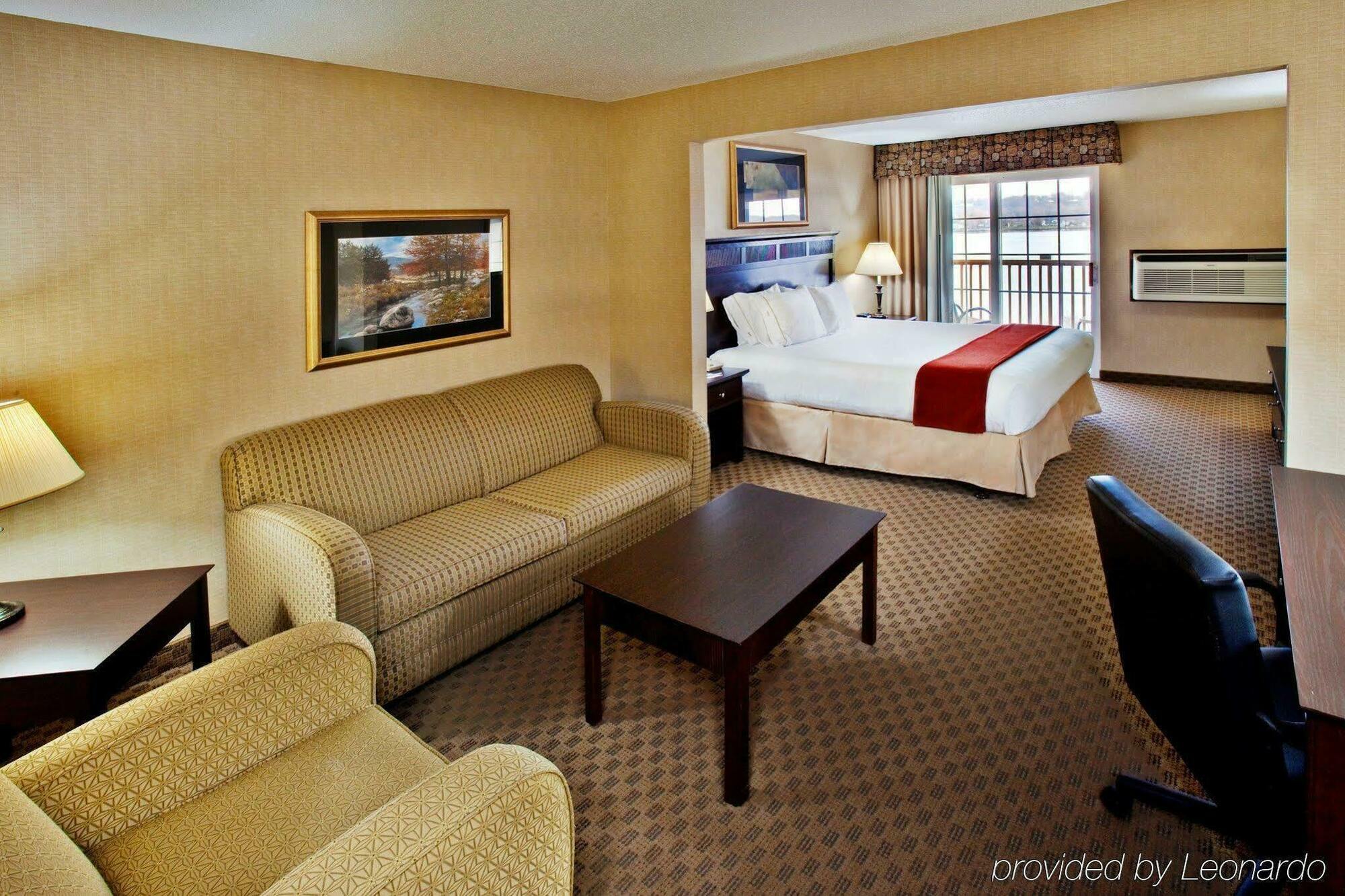 Holiday Inn Express Le Claire Riverfront-Davenport By Ihg Eksteriør billede